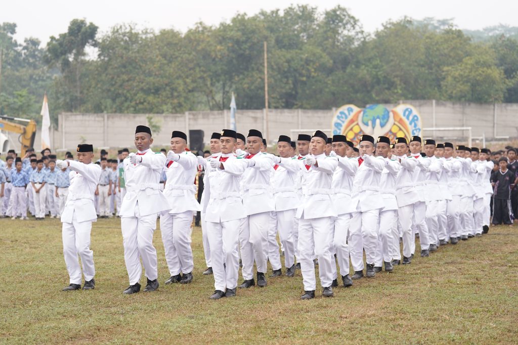 Upacara bendera dan pembinaan karakter siswa